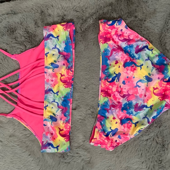 New Girls Unicorn Girls Swim Suit. Size 14–16 - Picture 2 of 3